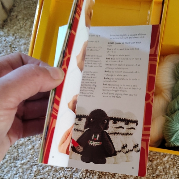 Star Wars Crochet Kit - Yoda & Stormtrooper - Picture 7 of 12